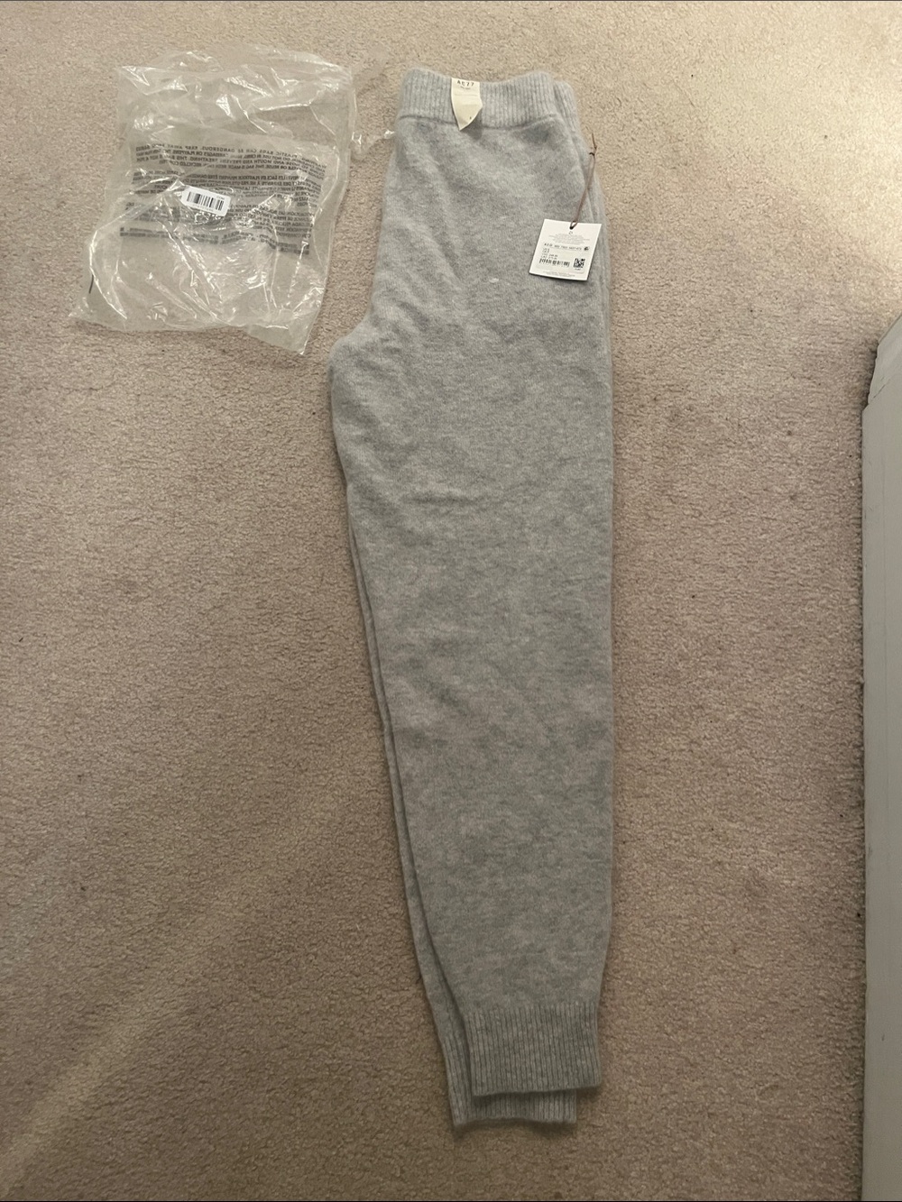 American Eagle Outfitters Heather Gray Knit Jogger Pants